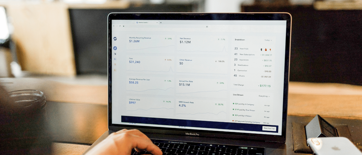 Online reporting on laptop